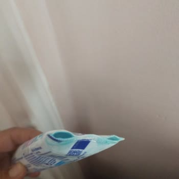Sensodyne Diş Macunu Alt Kısmı Patladı, Hijyen Sorunu Yaşadım
