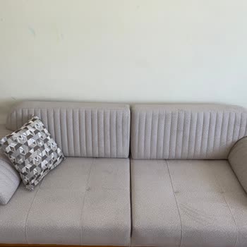 Aldığım Koltuk Takımı Kusurlu Ve Mağaza Sorunu Çözmüyor
