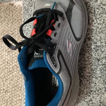 Skechers Ayakkabı Kısa Sürede Kenarlarından Açıldı Mağduriyet Yaşadım