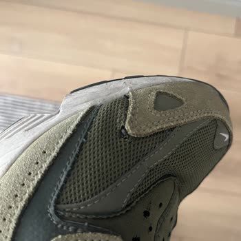 Nike Ayakkabımda Delik Oluştu Mağaza Sorumluluğu Kabul Etmiyor