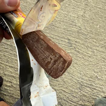 Tarihi Geçmemiş Çikolata Bozuk Çıktı