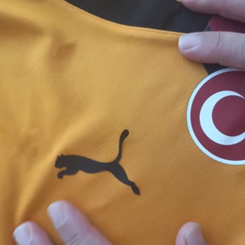 GS Storedan Alınan Puma Formanın Logosu Koptu Mağduriyet Giderilmiyor