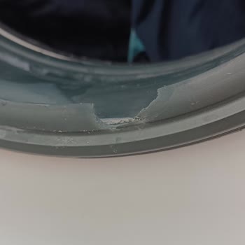 Garantili Siemens Çamaşır Makinesinde Körük Lastiği Yırtıldı Servis Ücret İstedi