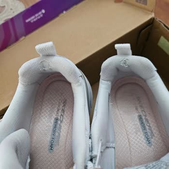Skechers Ayakkabı 2 Ayda Deforme Oldu, Firma Sorumluluk Almıyor