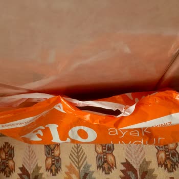 Kargo Karmaşasında Mağdur Edildim: FLO Ve Kargo Firması Sorumluluğu Üstlenmiyor