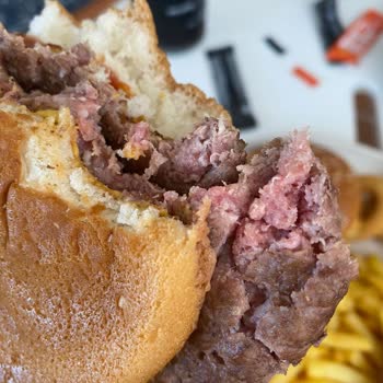 Çiğ Hamburger Ve Sırılsıklam Paketle Mağduriyetim Karşılanmadı
