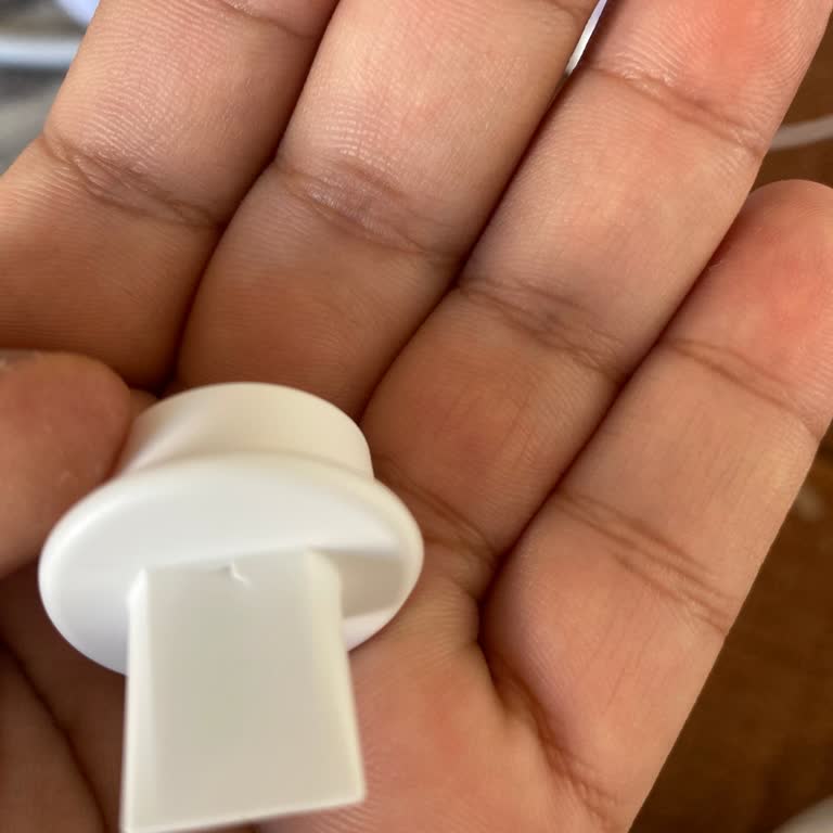 Lansinoh Göğüs Pompası Valf Parçası Sürekli Yırtılıyor, Mağduriyet Yaşıyorum