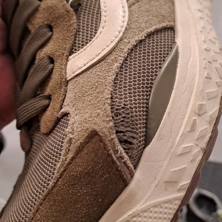 Yeni Alınan Üründe Kısa Sürede Yırtılma Sorunu Yaşadım