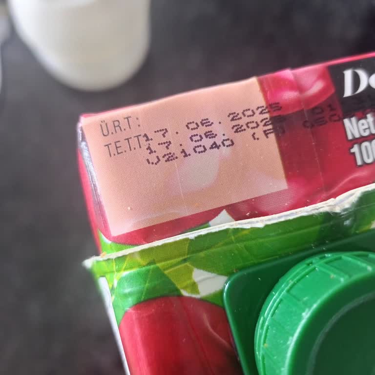 Aldığım Dooy Meyve Suyunda Yoğun Pas Kokusu Sorunu