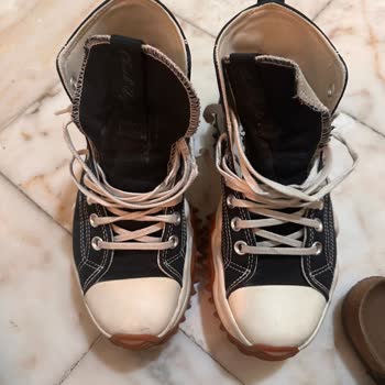 Converse Ayakkabımın Uç Kısmı Yırtıldı Ve Mağdur Edildim