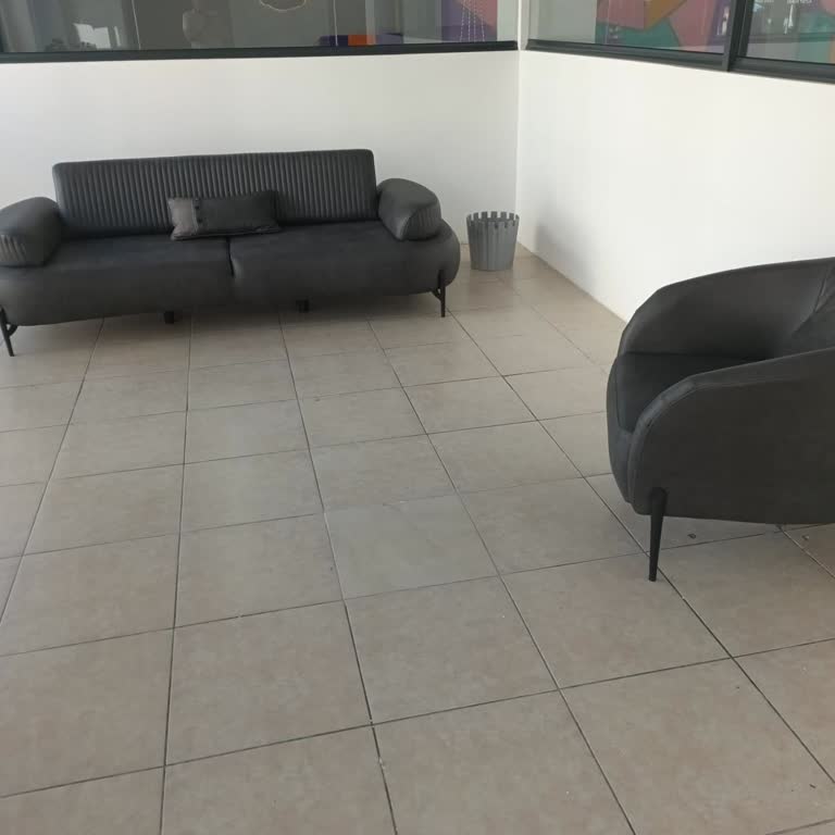 Depodan Alınan Koltuk Eksik Geldi Nakliye İçin Ekstra Ücret İstendi