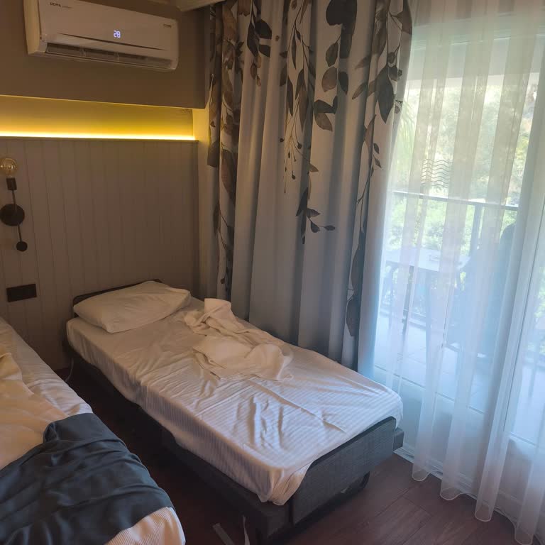 Otelde Verilen Oda Ve Yatak Sözleri Yerine Getirilmedi, Tatilimiz Mahvoldu