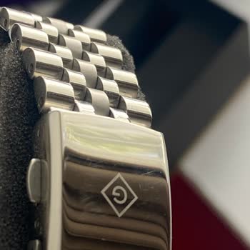 Kirli Ve Kullanılmış Saat, İlgisiz Müşteri Hizmetleriyle Çözümsüz Süreç