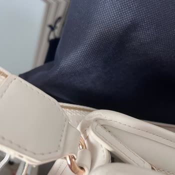 Tommy Hilfiger Çantamda Kısa Sürede Deri Soyulması Ve Kullanıcı Hatası Denilmesi