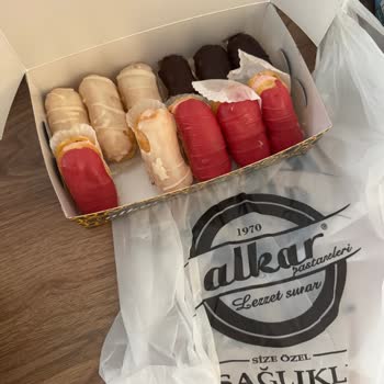 Alkar Pastane - Cafe Ekler Hamuru Taş Olmuş Kreması İç Bulandırıcı
