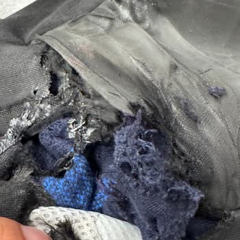 I Report Bag Damage And Clothing Loss On Sunexpress İzmir–Cologne Flight