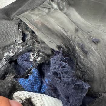 I Report Bag Damage And Clothing Loss On Sunexpress İzmir–Cologne Flight