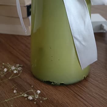 Sipariş Ettiğim Çiçek Görselden Farklı Ve Vazo Boyası Dökülmüş Şekilde Teslim Edildi