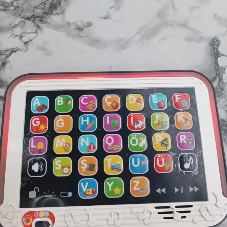 Hiçbir Darbe Almadan Oyuncağın Sesi Aniden Kesildi, Işığı Yanıyor Ama Ses Yok