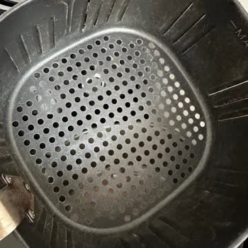 Kumtel Fast Fryer İç Haznesi Soyuldu Ve Paslandı, Sağlık Endişesi Yaşıyoruz