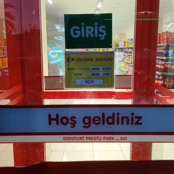 Mağaza Kapanış Saatine Uymuyor Ve Ürün Bulunmuyor