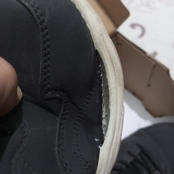 Kısa Sürede Hasar Gören Spor Ayakkabı Ve Garanti Sorunu