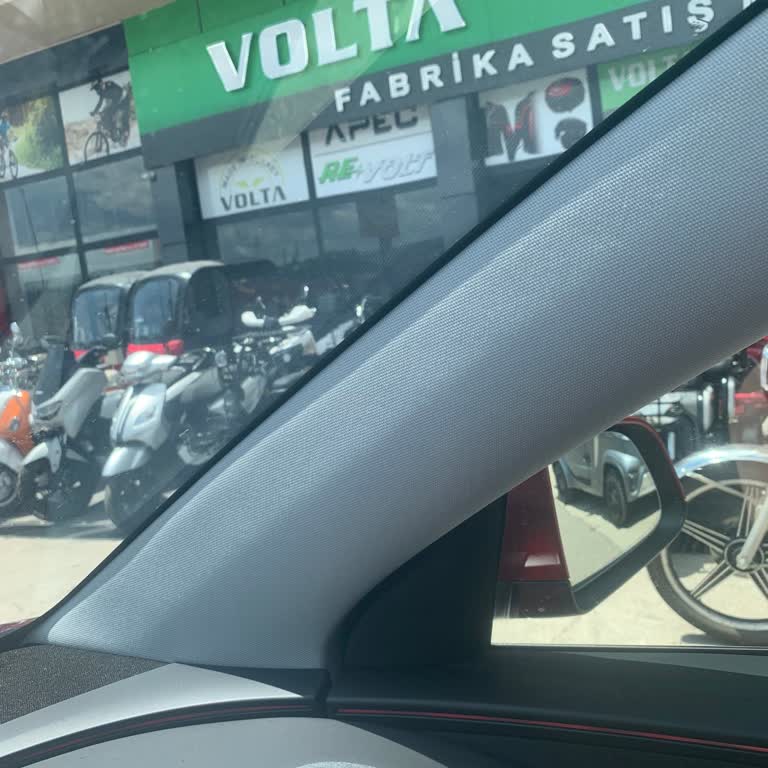 Yetkili Bayide Kaba Ve İlgisiz Hizmetle Karşılaştım