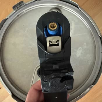 Fissler Düdüklü Tencere Kulpu Bir Yıl Dolmadan Kırıldı Mağduriyetim Giderilsin