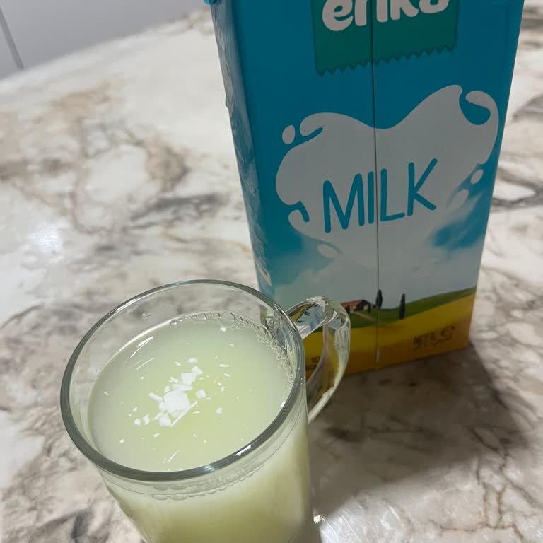 Son Kullanma Tarihi Geçmemiş Süt Bozuk Çıktı Sağlığım Riske Girdi