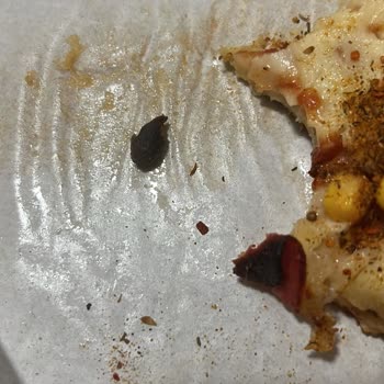 Dominos Pizzada Tekrar Eden Zeytin Çekirdeği Ve Soğuk Teslimat Sorunu