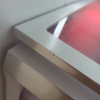 Sıfır Buzdolabında Çatlak Ve İlgisiz Servis Deneyimi