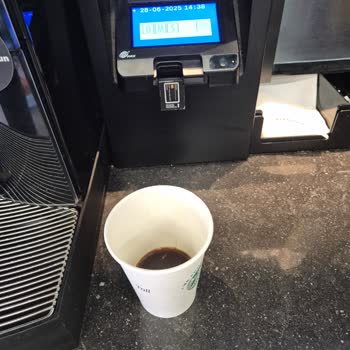 Starbucks Makinesinden Eksik Kahve Ve İade Sorunu Yaşadım