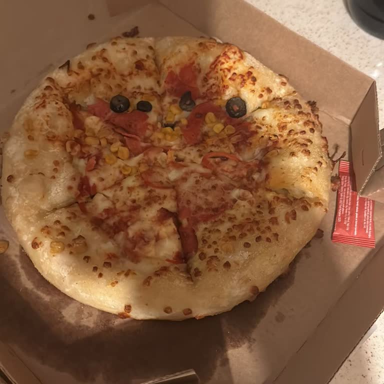 Domino's Pizza 1.5 Saatte Gelen Eksik Ve Soğuk Pizza, Saygısız Şube Müdürüyle Hayal Kırıklığı