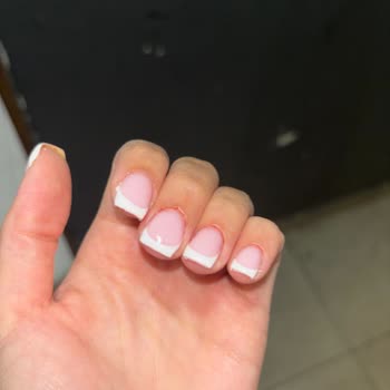 Nisa Çetin'de Yaptırdığımız Tırnaklar Facia