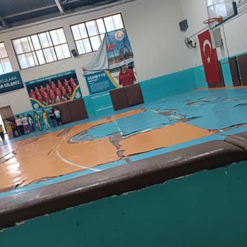 Basketbol Kursu Sahasının Güvenliği Ve Onarımı Hakkında Endişe