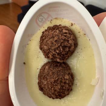 Sürpriz Yumurtada Küfe Benzer Maddeyle Karşılaştım