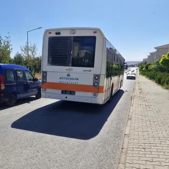 Otobüs Güzergahı Değişikliği Hakkında Yetersiz Bilgilendirme Ve Yolcu Mağduriyeti