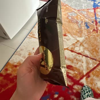 Ungeöffneter Magnum blähte sich im Tiefkühler stark auf, trotz gültigem MHD!