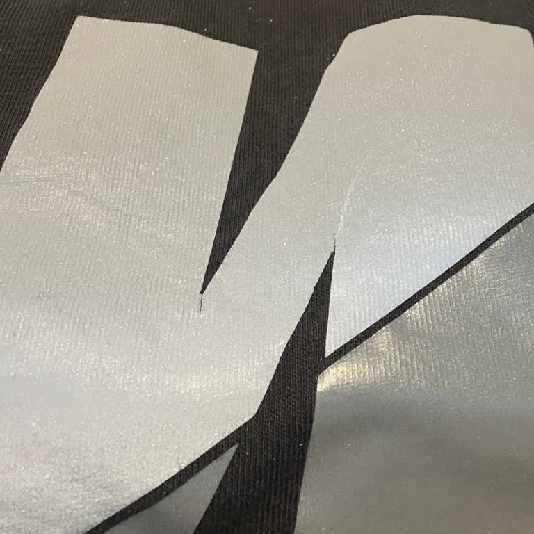 Yeni Alınan Tişörtün Baskısı Kısa Sürede Çatladı, Değişim Talebi