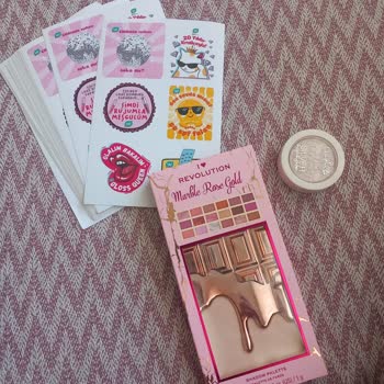 Eksik Ürün Yerine 25 Adet Sticker Gönderdiler Paramı Da İade Etmediler