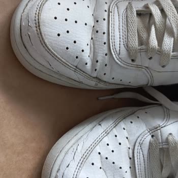 Nike Ayakkabıda Erken Çatlama Ve Garanti Sorunu