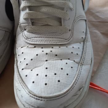 Nike Ayakkabıda Erken Çatlama Ve Garanti Sorunu