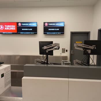 Ich habe wegen verspäteter Ankunft und fehlender Hilfe bei TK201 Anschlussflug verpasst