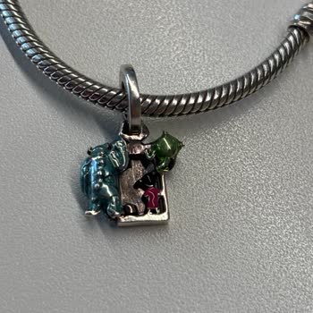 Pandora Bileklik Ve Figürüm Kısa Sürede Karardı