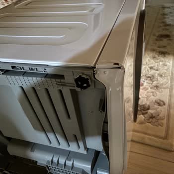 Kurutma Makinemin Servis Sonrası Hasar Görmesi Ve Değişim Talebim