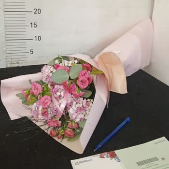 Çiçeksepeti Siparişimde Sorunlu Ve Farklı Buket Gönderimi, Yetersiz Müşteri Hizmeti