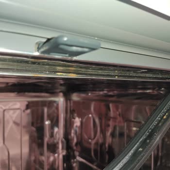 Bulaşık Makinesinde Garanti Süresinde Pas Oluştu Servis Sorumluluk Almadı