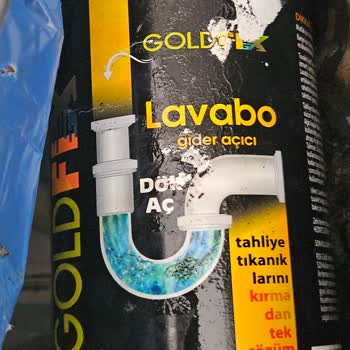 Lavabo Gider Açıcısı Plastik Ve Giysileri Eritti Ciddi Zarar Oluştu