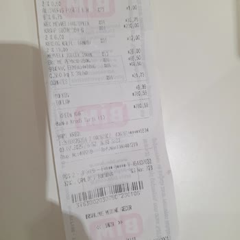 BİM'den Aldığım Laktozsuz Süt Bozuk Çıktı, Sağlığım Tehlikeye Girdi