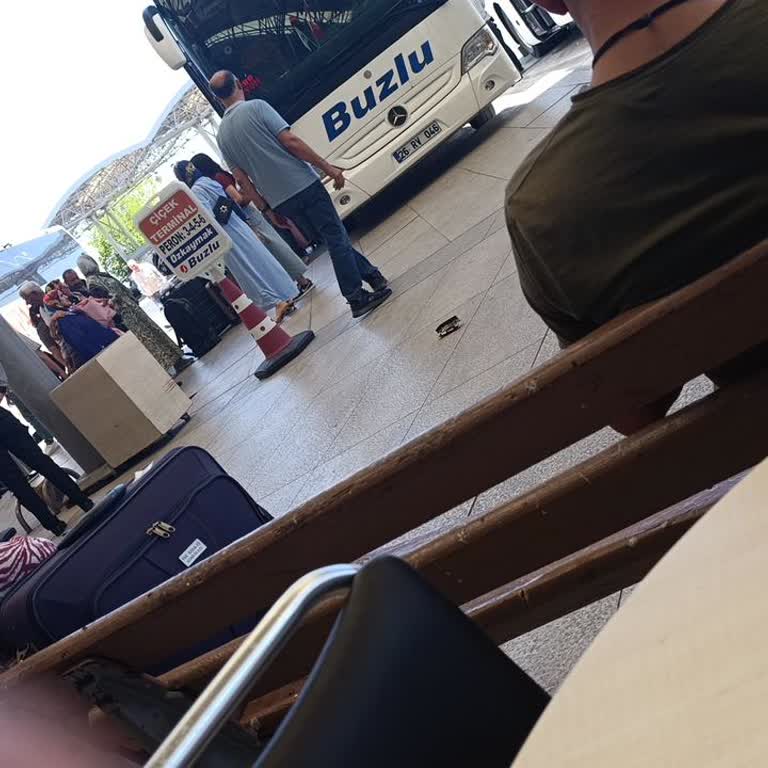 Otobüs Arızası Nedeniyle Saatlerce Mağduriyet Ve Bilgilendirme Eksikliği